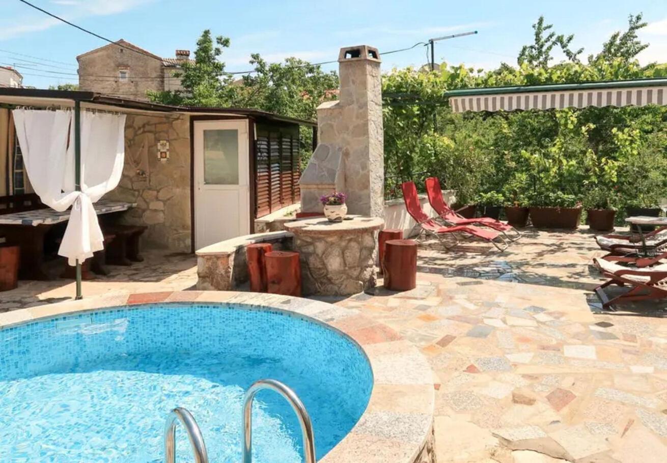 Holiday Home Ana- With Pool Kornić Eksteriør billede
