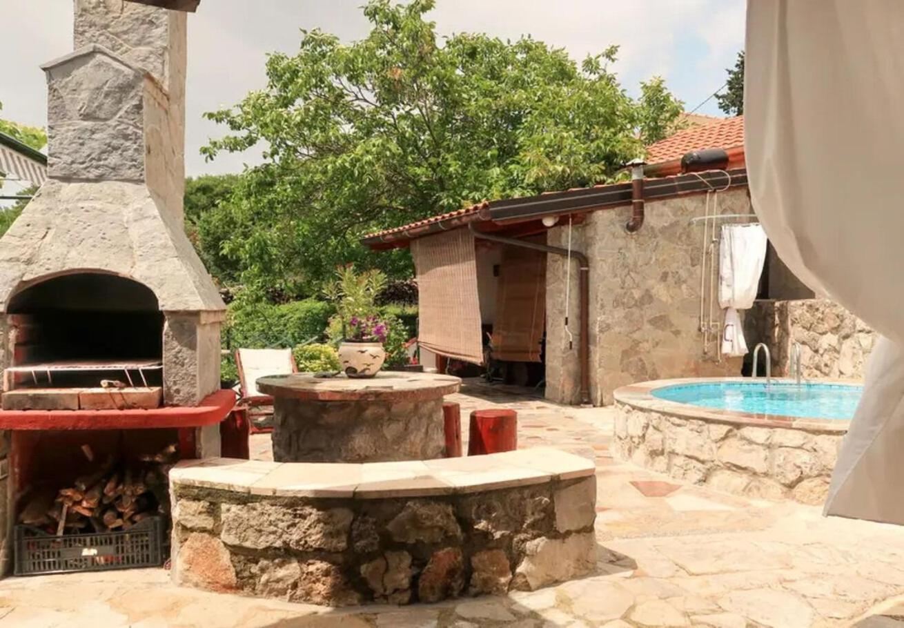 Holiday Home Ana- With Pool Kornić Eksteriør billede